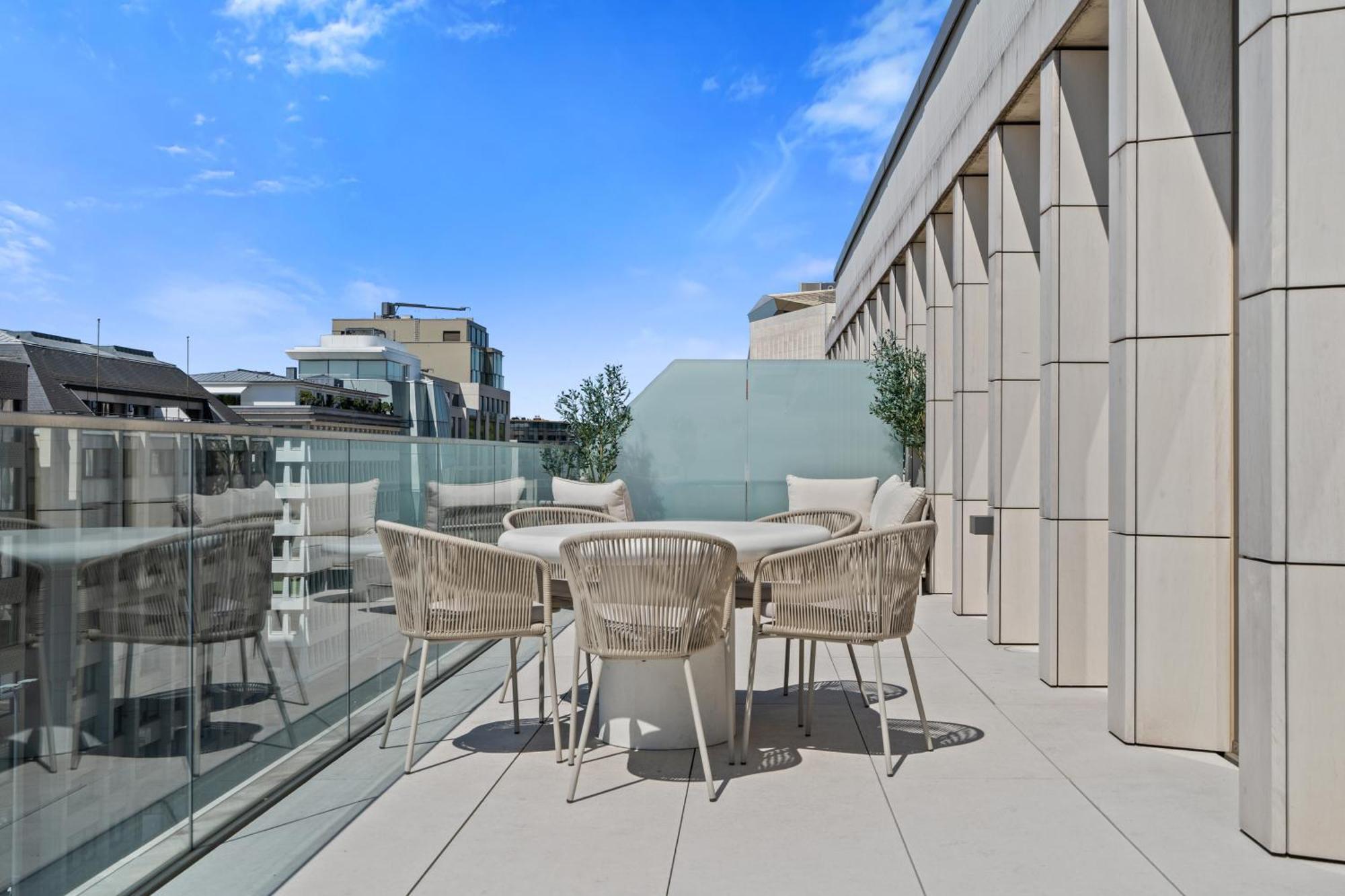 Voya Residence Zenit Royal - Luxury Apart Hotel Rooftop Views & Concierge Luxembourg Extérieur photo